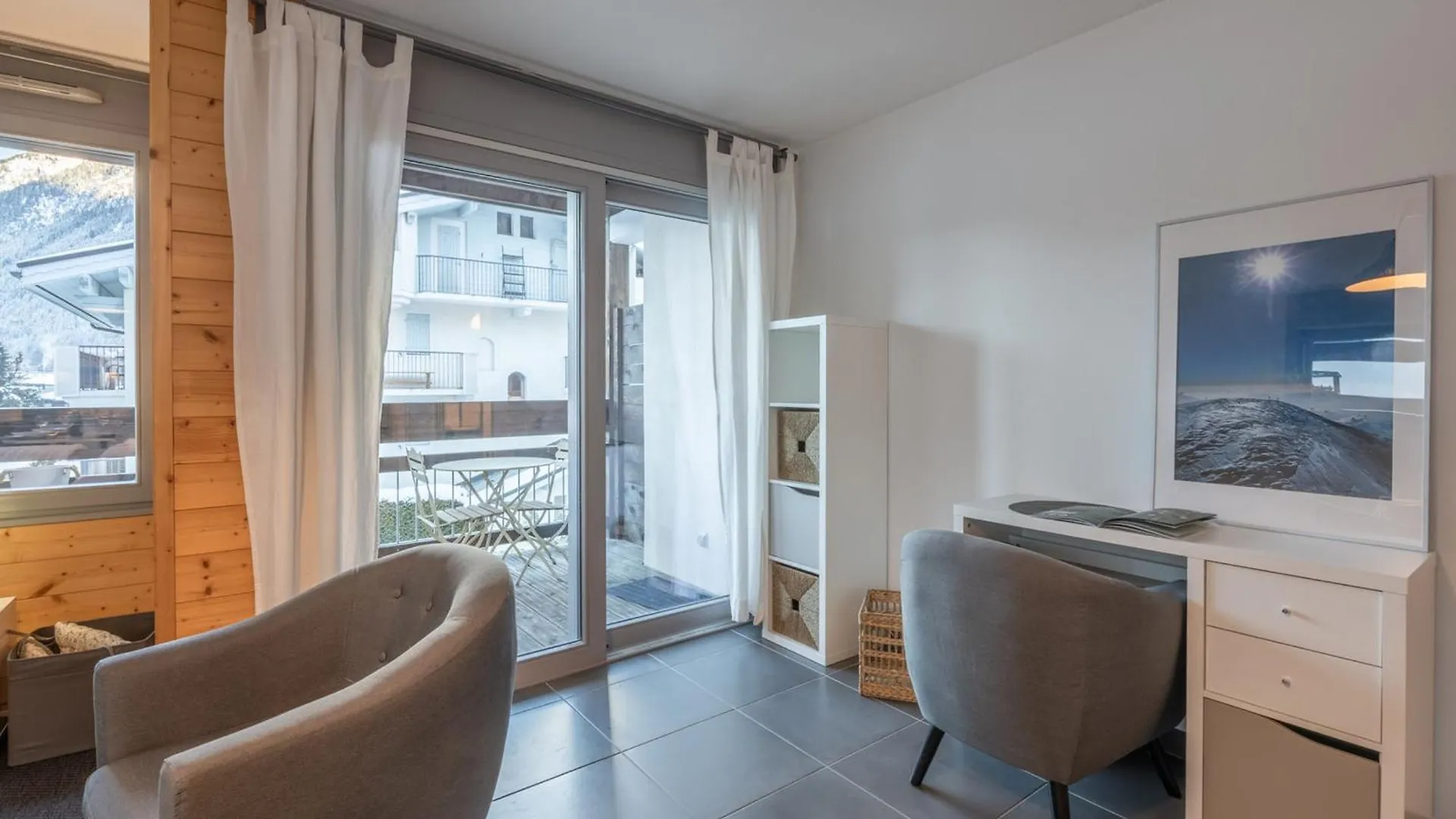 Chamonix : Appartement Moderne 4 Pers, Proche Gare Et Pistes, Avec Wifi Et Parking - Fr-1-343-255 location